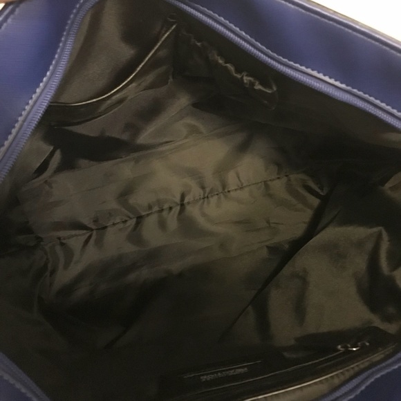 Kenneth Cole Reaction tote - Picture 3 of 3